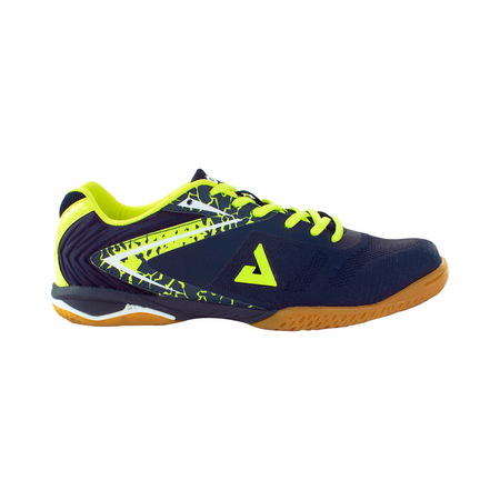 Athletic shoe with gum sole