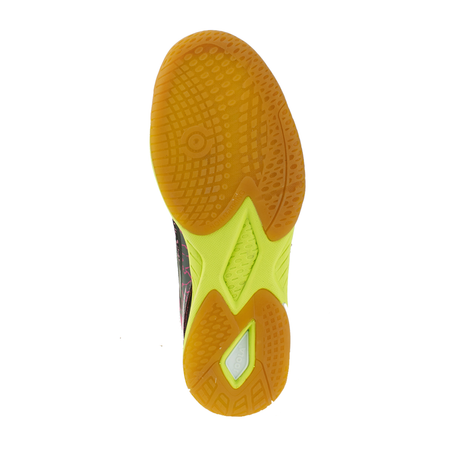 Athletic shoe sole with textured grip