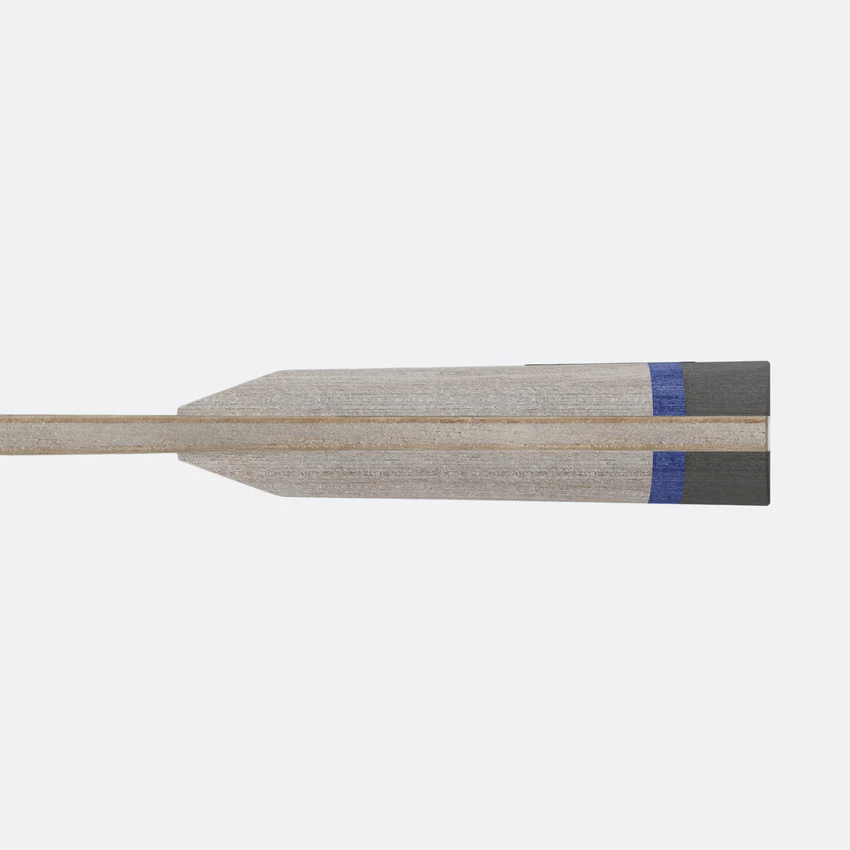 Classic wooden rowing oar design